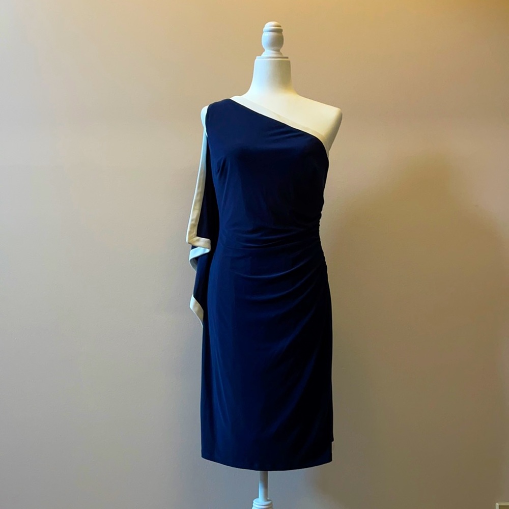 Pretty navy one shoulder dress.